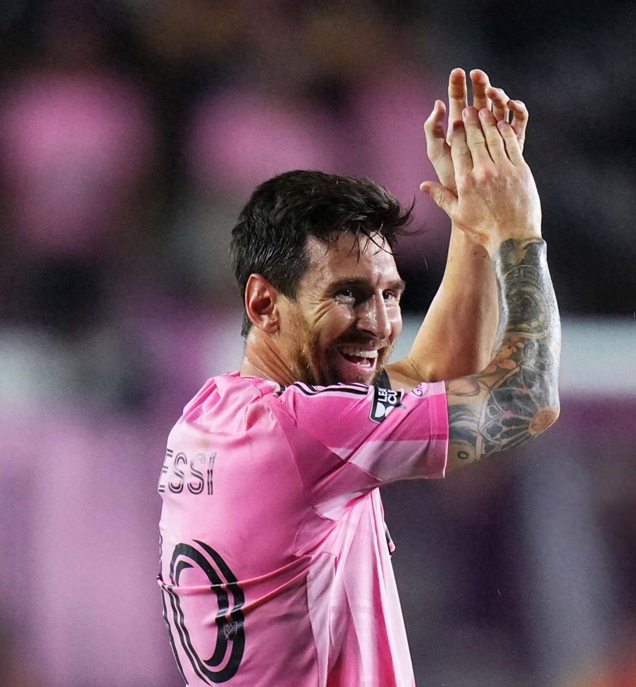 NG体育网站关于梅西连续十场比赛得分超过大比分领先费德勒连续十五场比赛得分超过问鼎冠军，连对手都承认：集结日埃因霍温备战意大利杯的信息